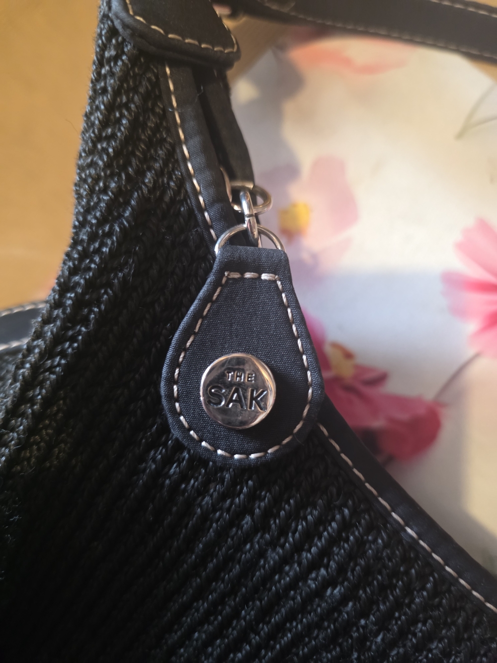 The Sak Black Woven Shoulder Bag - Picture 3 of 4